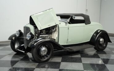 Ford-Model-B-1932-Convertible-25