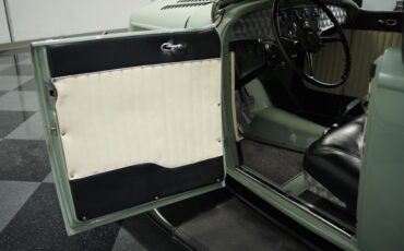 Ford-Model-B-1932-Convertible-30