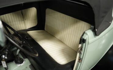 Ford-Model-B-1932-Convertible-34