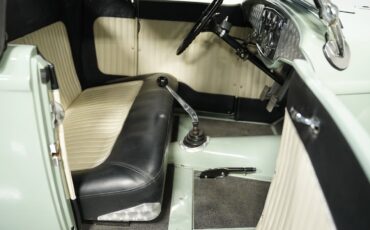 Ford-Model-B-1932-Convertible-36