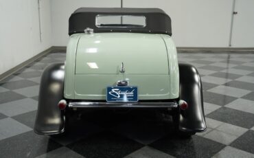 Ford-Model-B-1932-Convertible-9