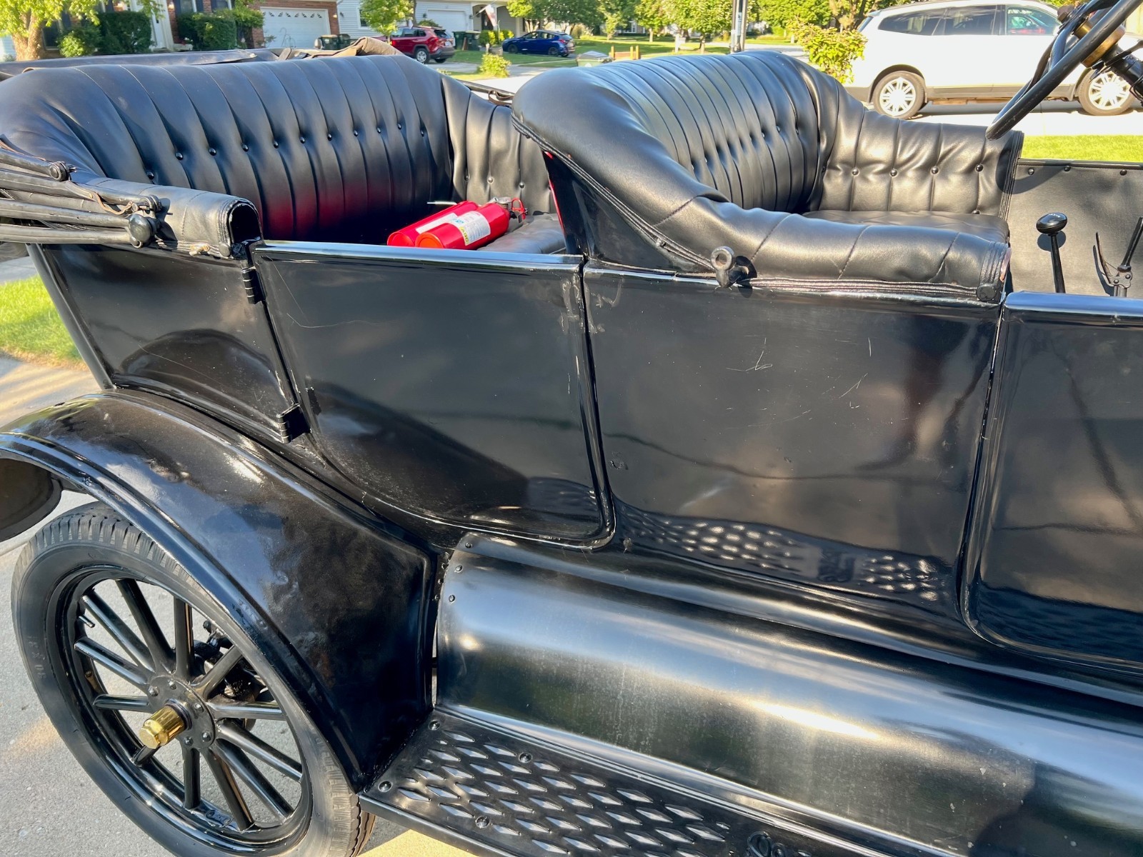 Ford-Model-T-1916-Convertible-15