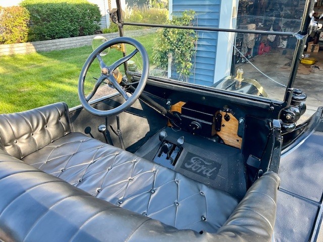 Ford-Model-T-1916-Convertible-7