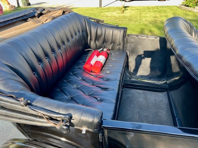 Ford-Model-T-1916-Convertible-8