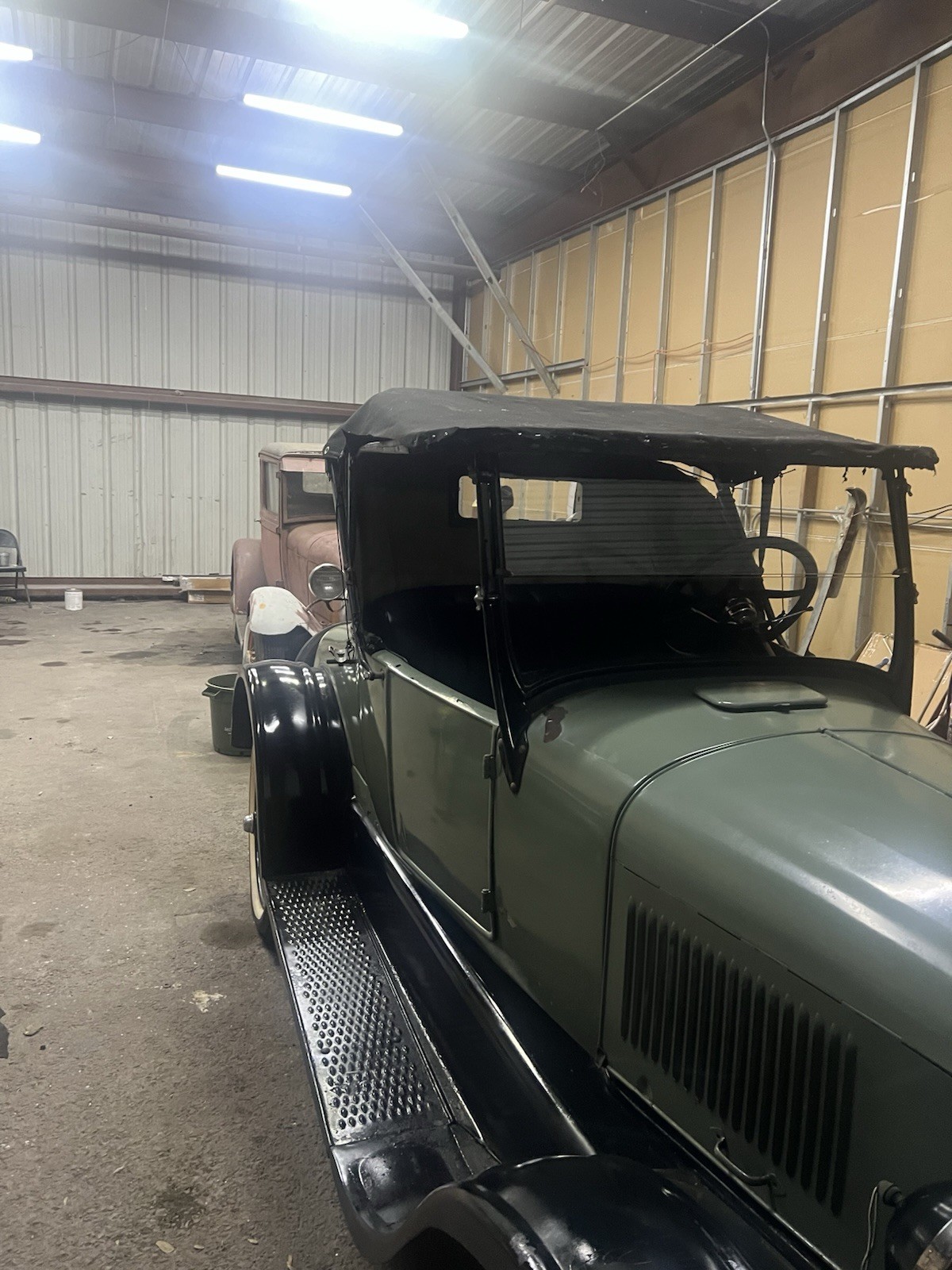 Ford-Model-T-1927-Convertible-14