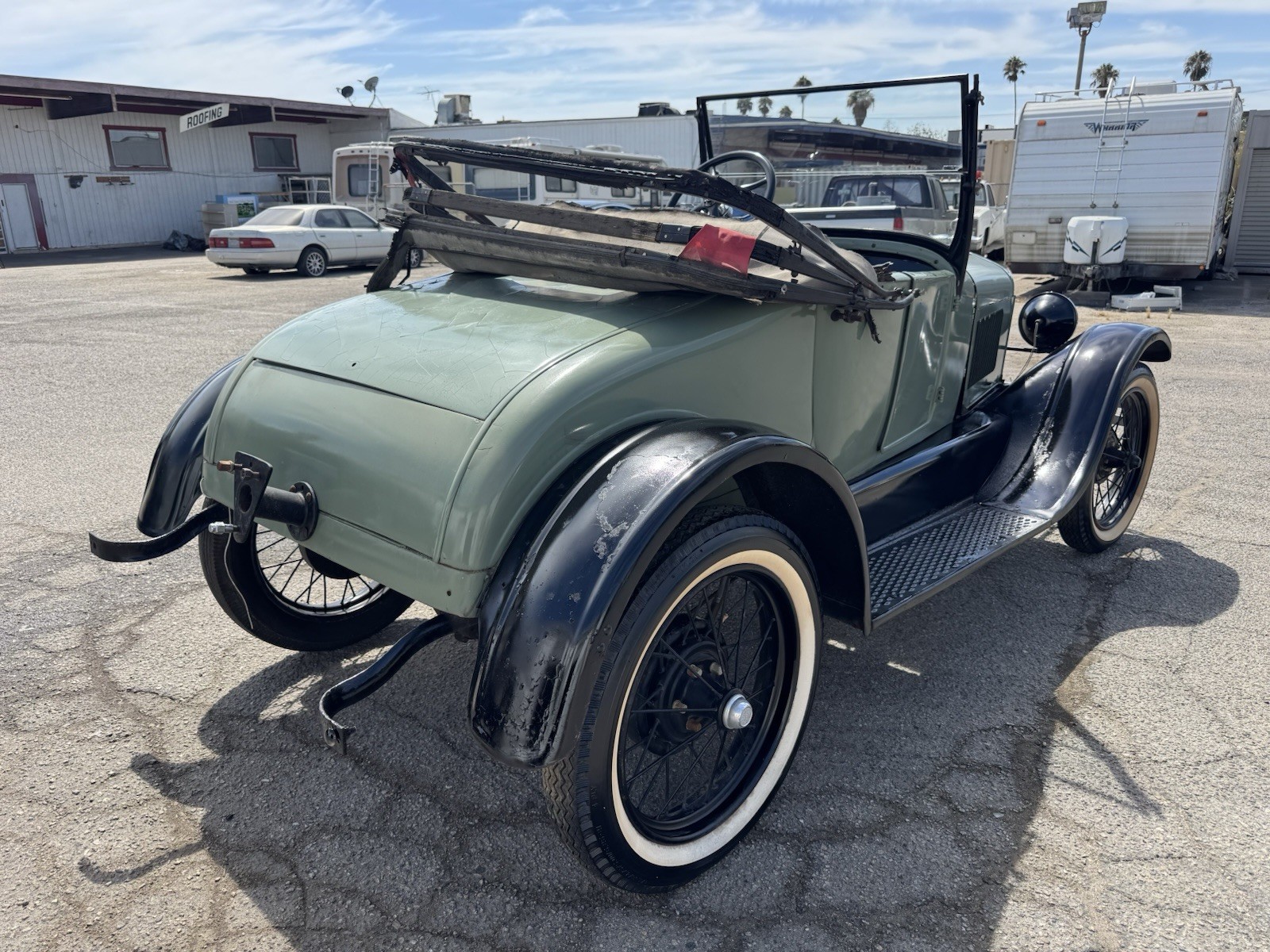 Ford-Model-T-1927-Convertible-3