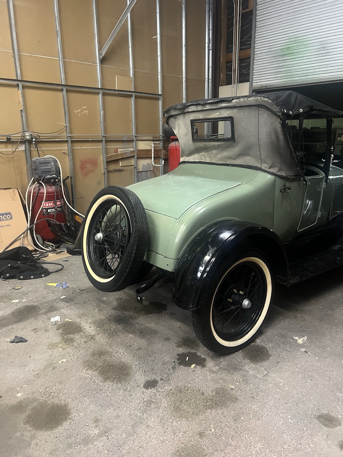 Ford-Model-T-1927-Convertible-9
