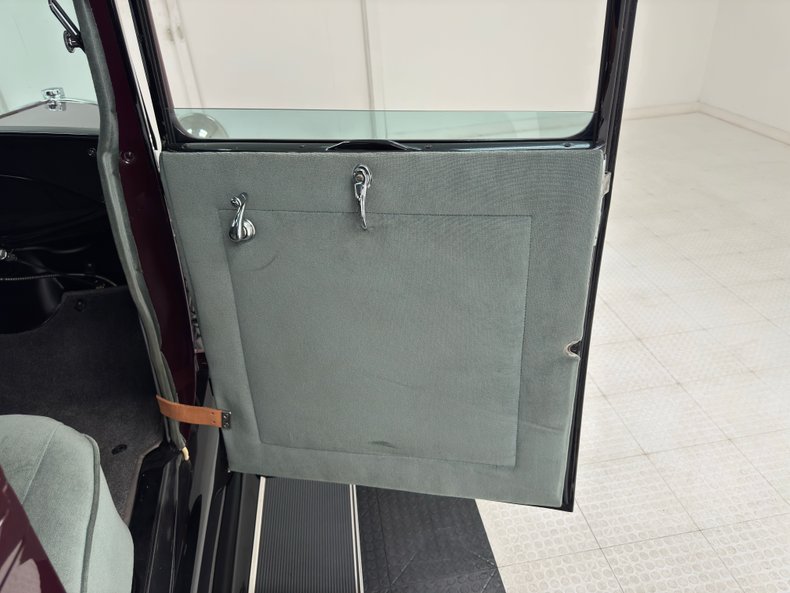 Ford-Model-a-1929-Mulberry-Maroon-Gray-24