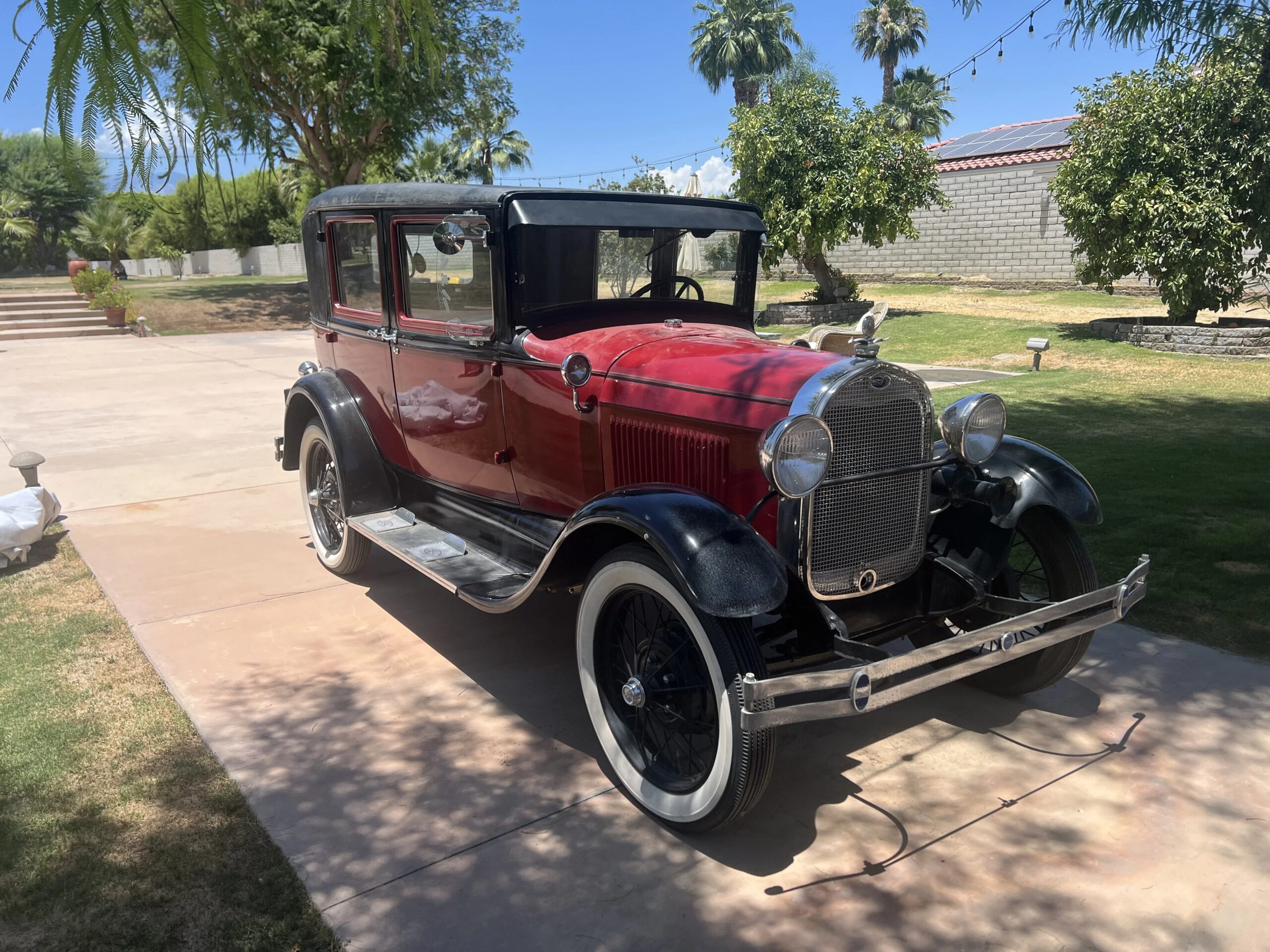 Ford-Model-a-1929-Red-Gray-4