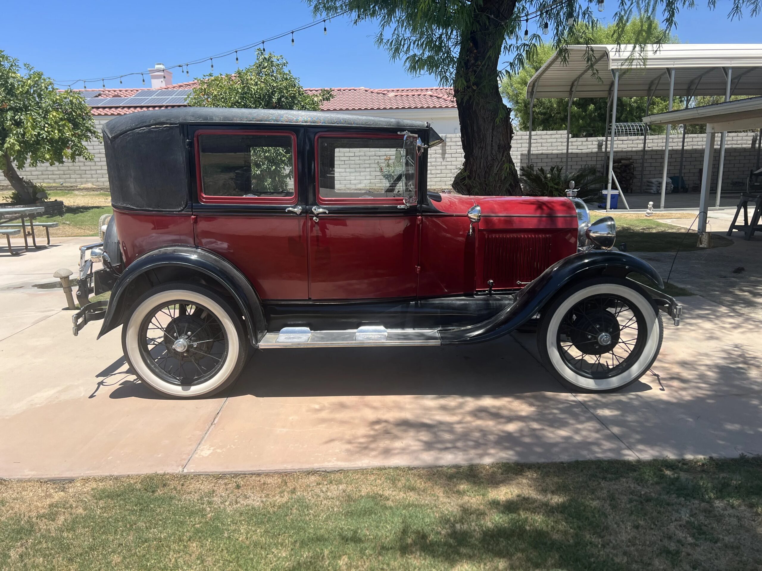 Ford-Model-a-1929-Red-Gray