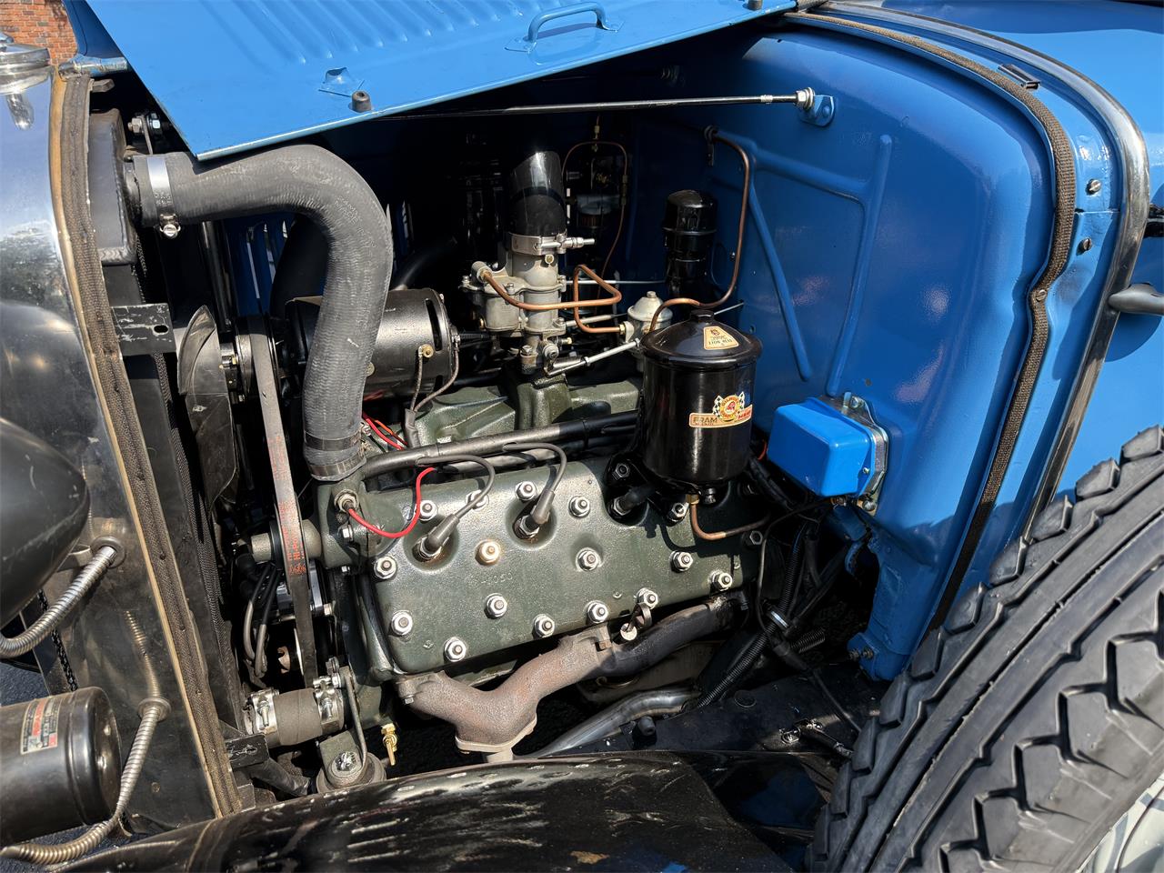 Ford-Model-a-1930-Blue-Black-10