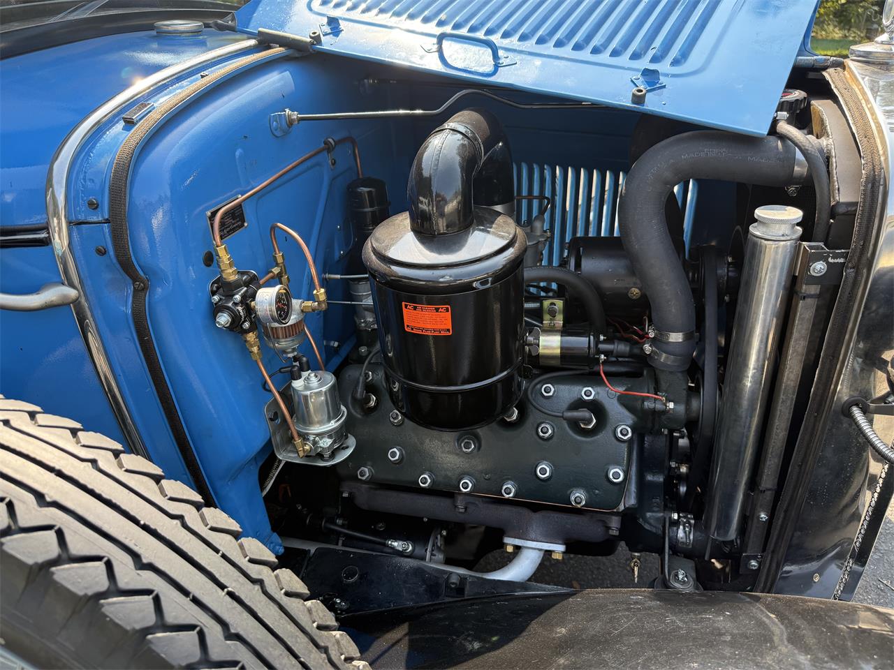 Ford-Model-a-1930-Blue-Black-11