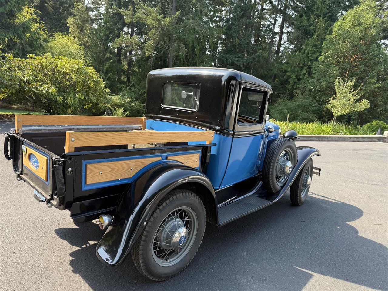 Ford-Model-a-1930-Blue-Black-2