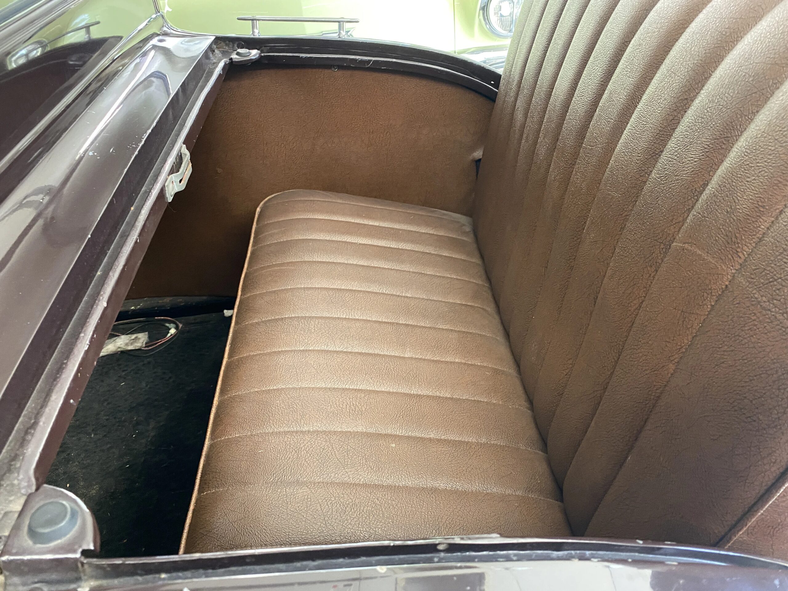 Ford-Model-a-1931-Tan-13