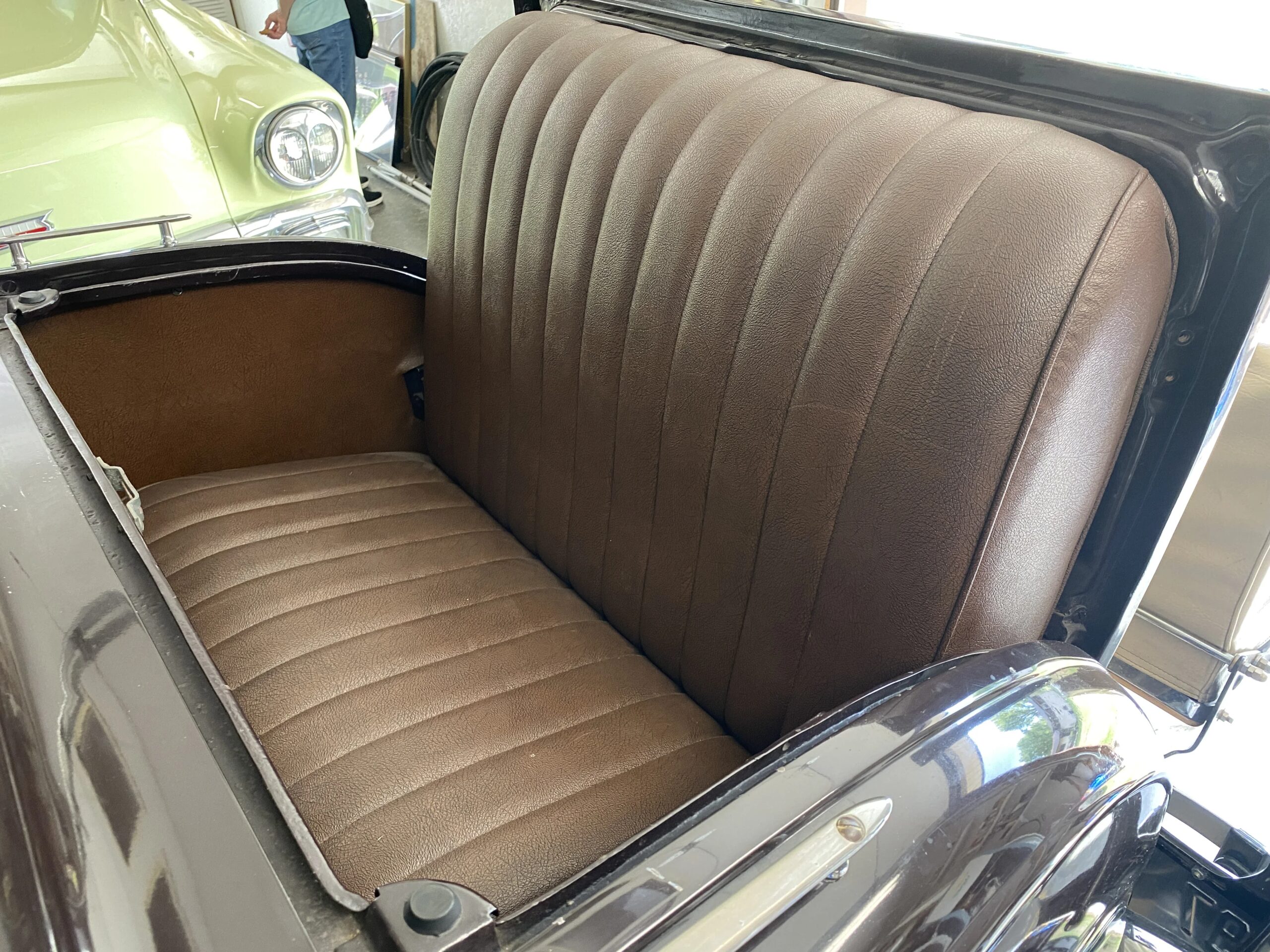 Ford-Model-a-1931-Tan-14