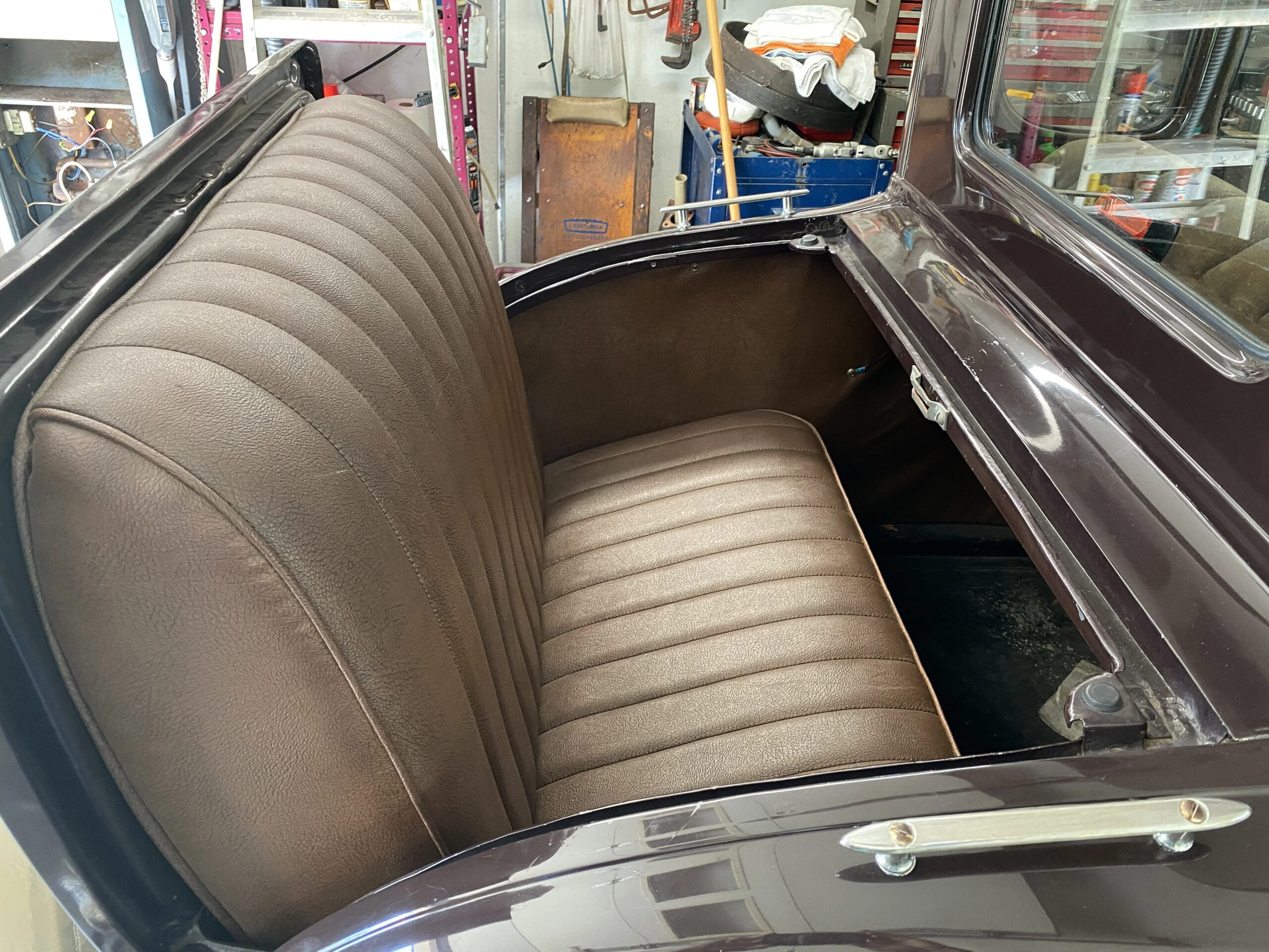 Ford-Model-a-1931-Tan-15