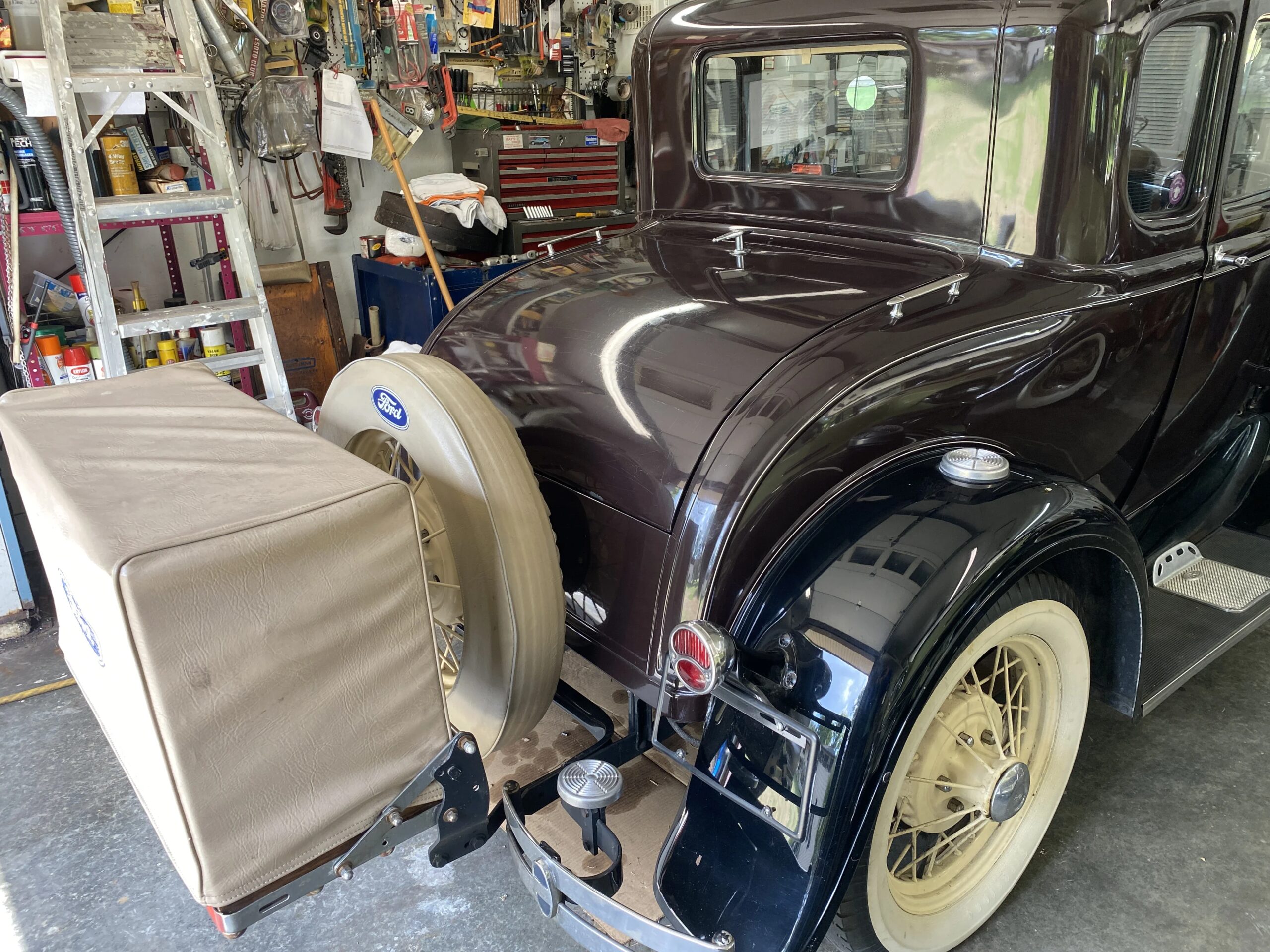 Ford-Model-a-1931-Tan-3