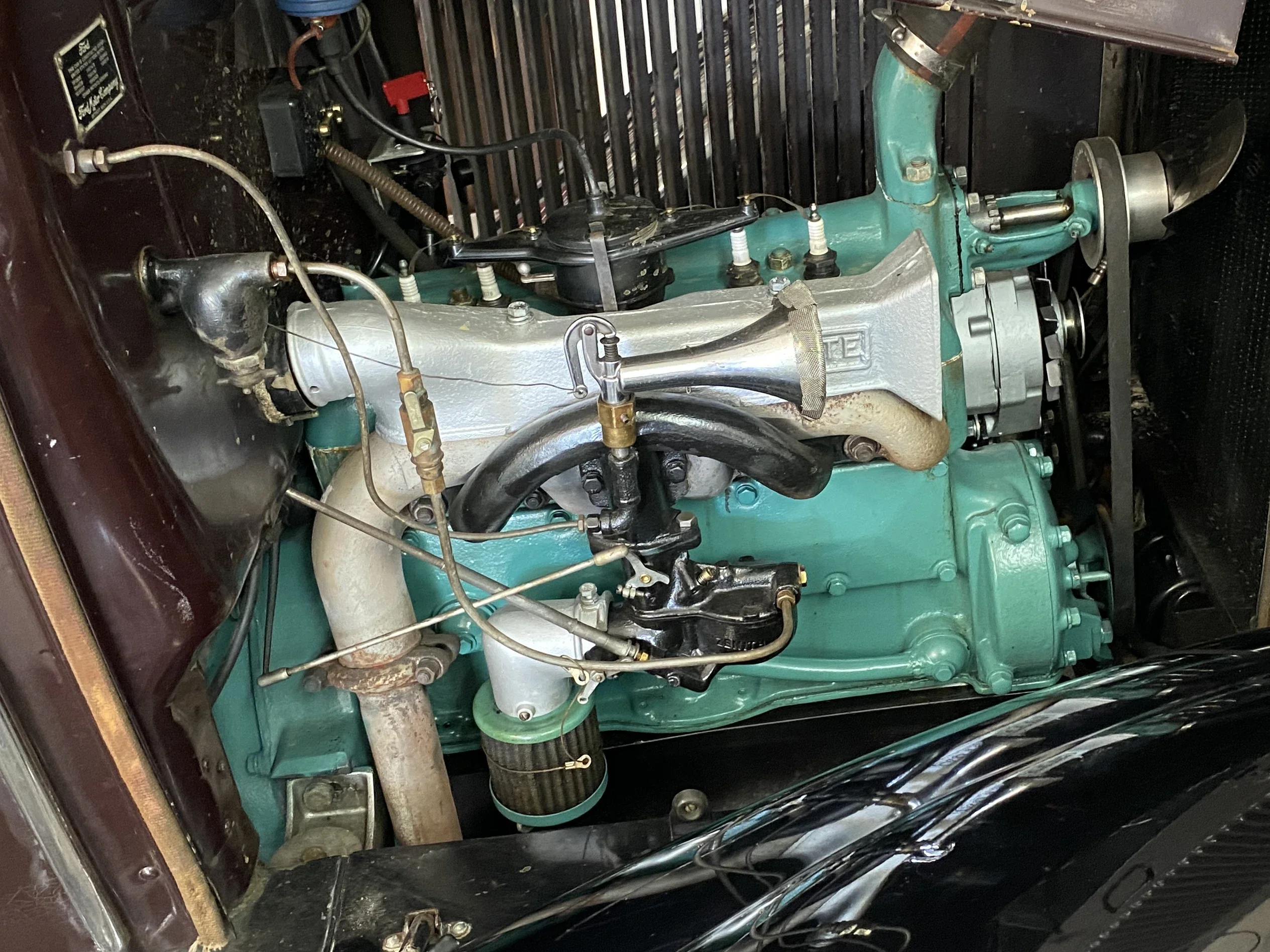 Ford-Model-a-1931-Tan-30