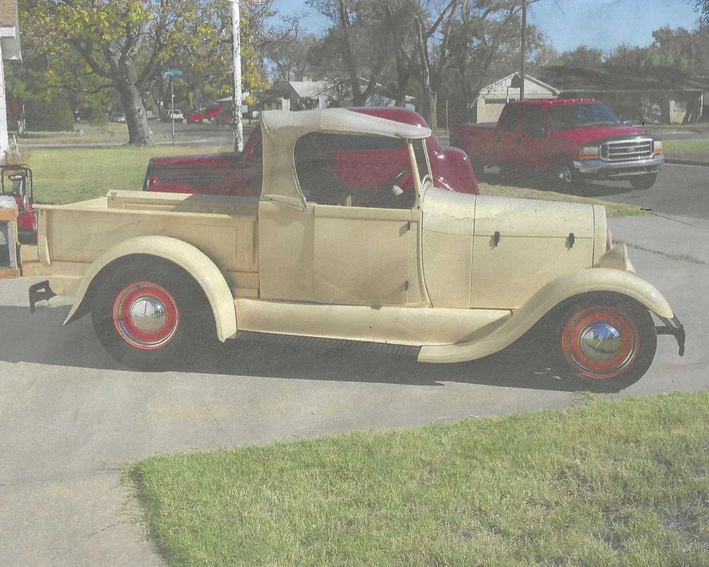 Ford-Model-a-roadster-1929-Tan-White-4