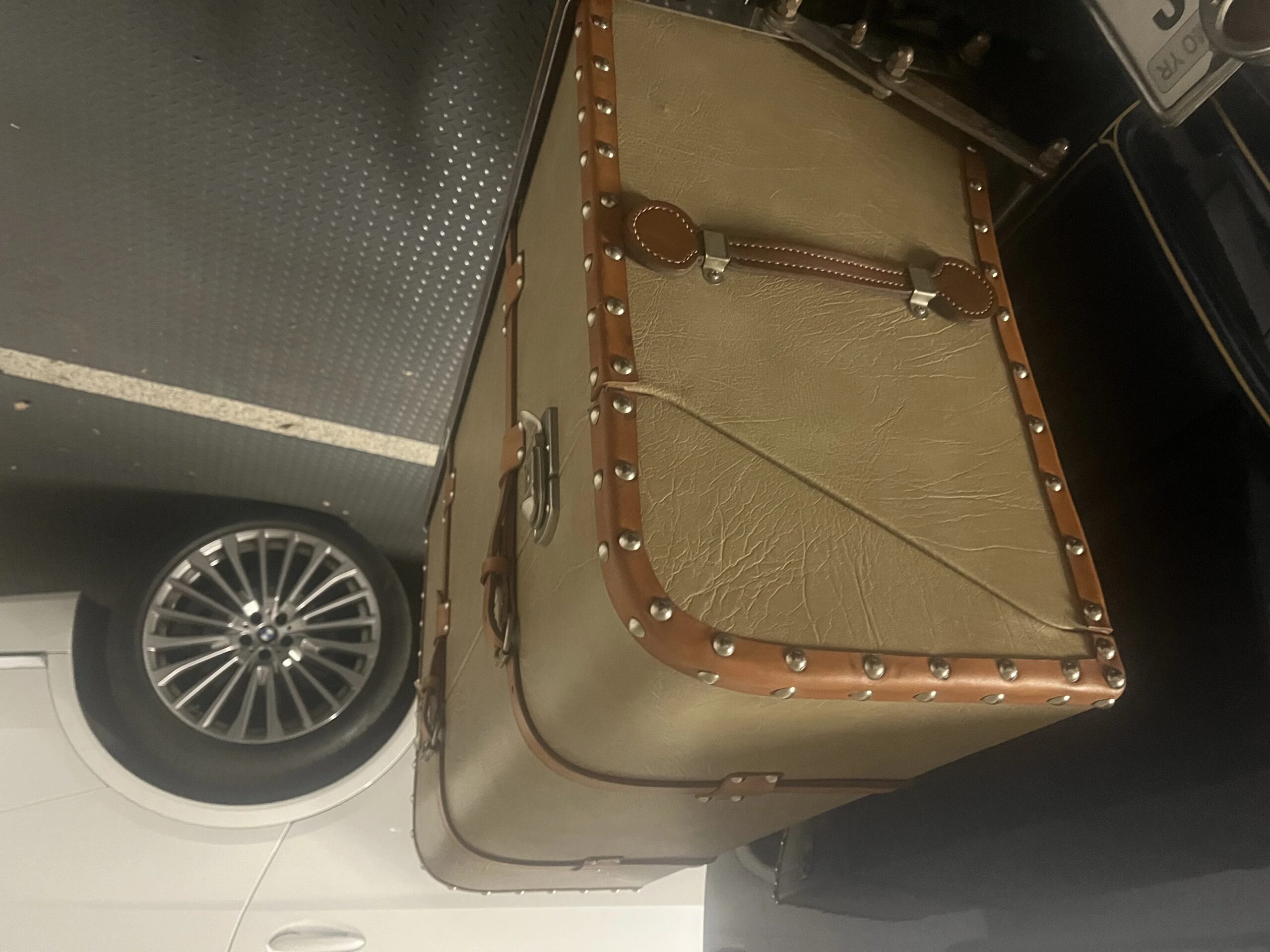 Ford-Model-a-roadster-1931-Blue-Brown-19
