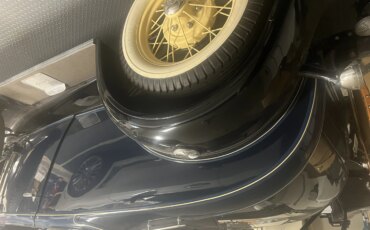 Ford-Model-a-roadster-1931-Blue-Brown-22