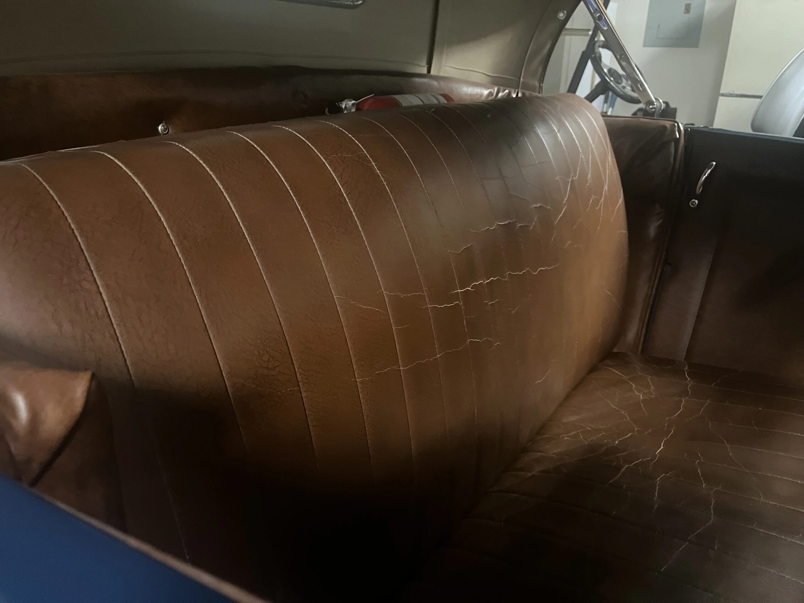 Ford-Model-a-roadster-1931-Blue-Brown-9