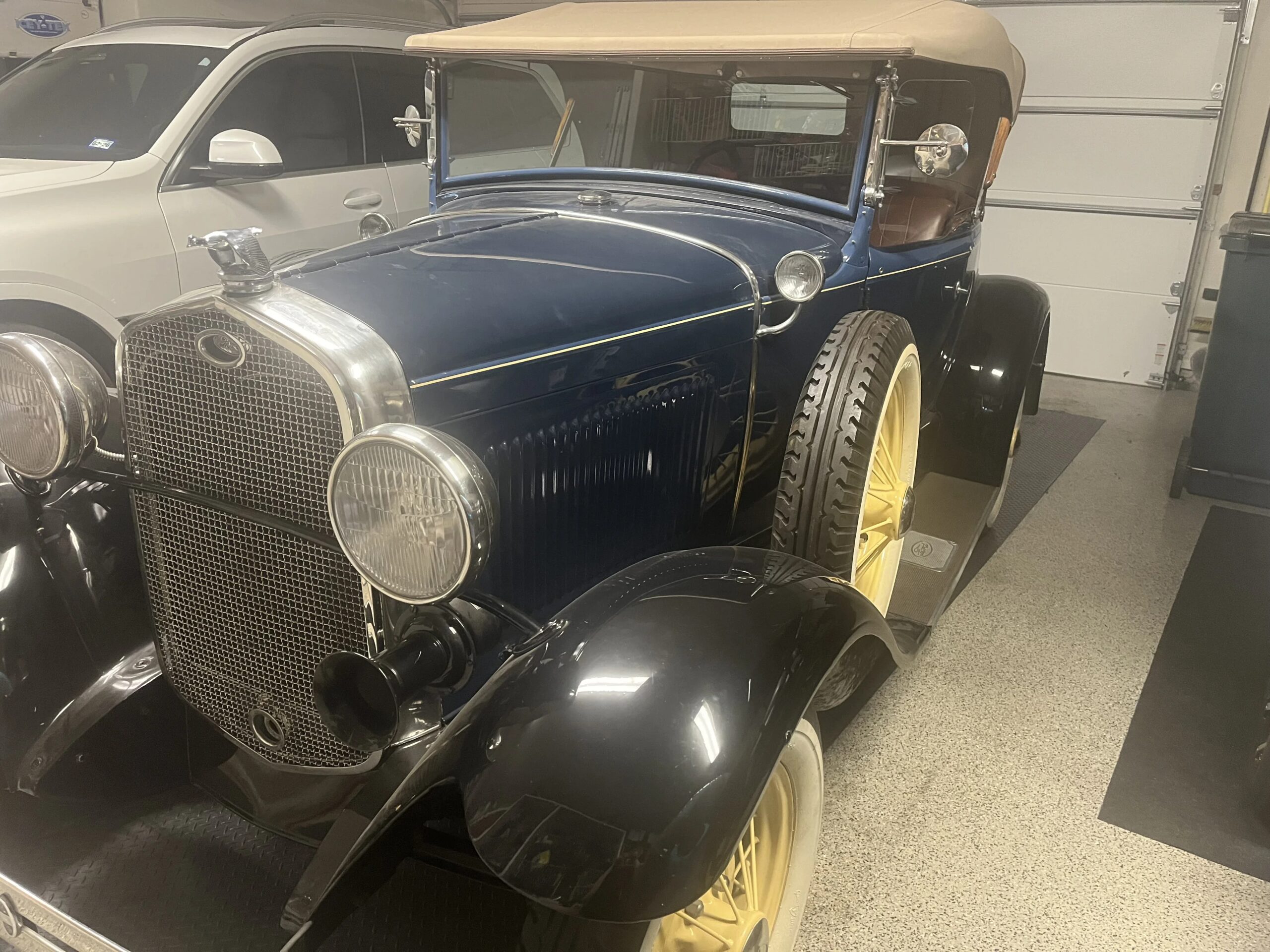 Ford-Model-a-roadster-1931-Blue-Brown