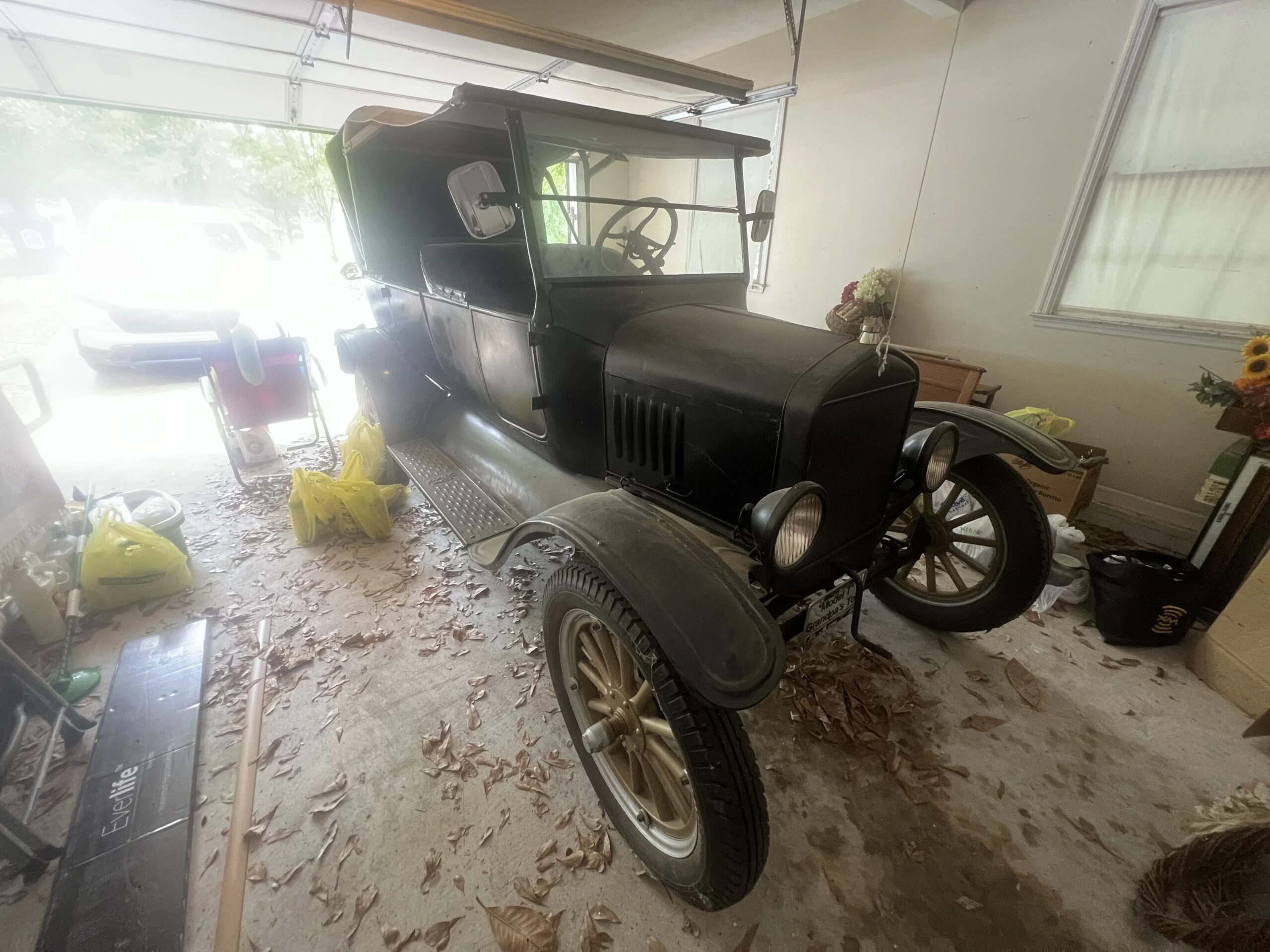 Ford-Model-t-1914-Black-Black-2
