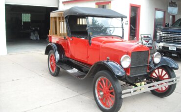 Ford-Model-t-1926-Red-Black-11
