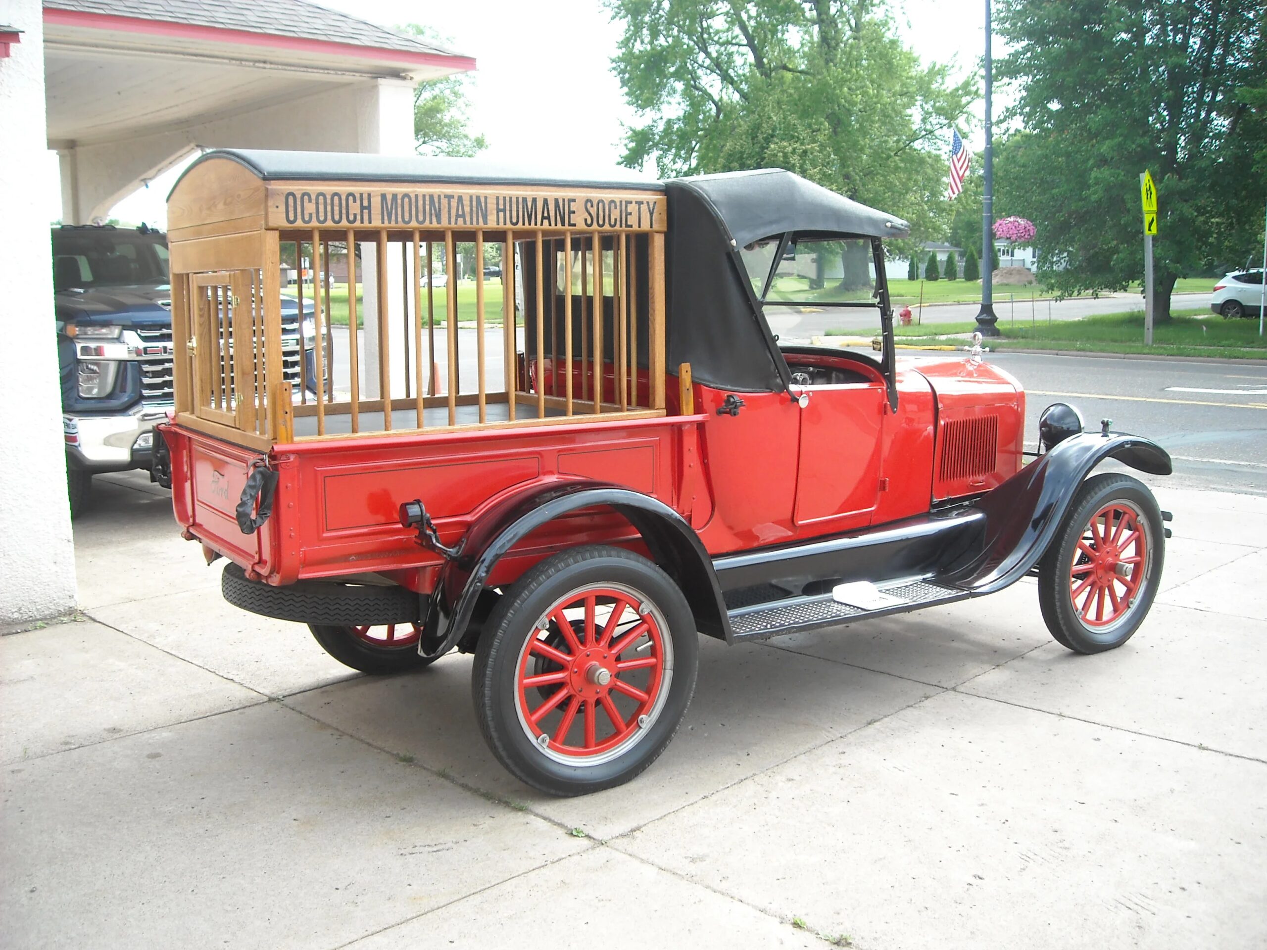 Ford-Model-t-1926-Red-Black-12