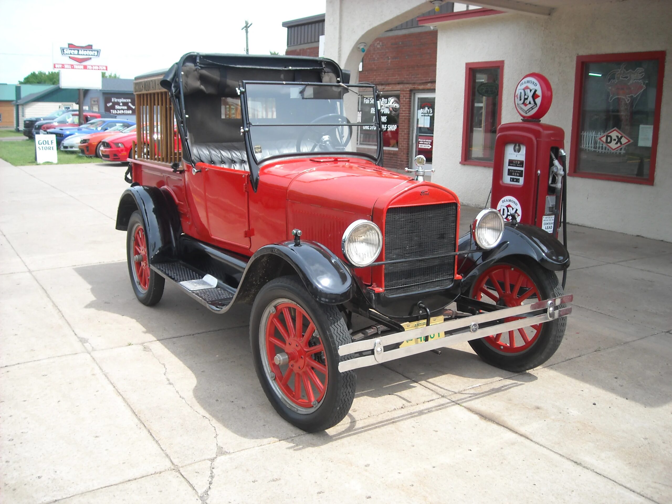 Ford-Model-t-1926-Red-Black-5