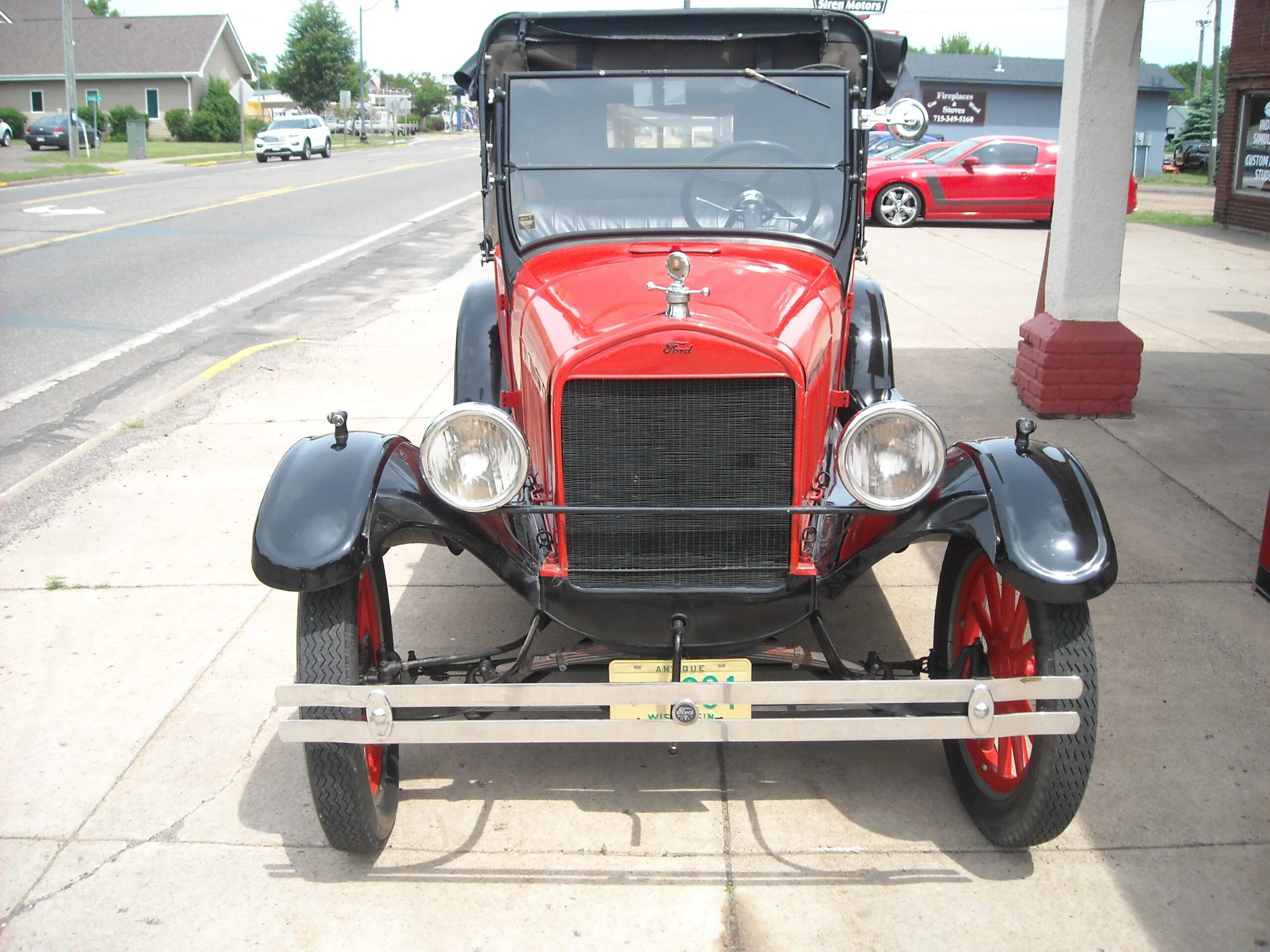 Ford-Model-t-1926-Red-Black-6