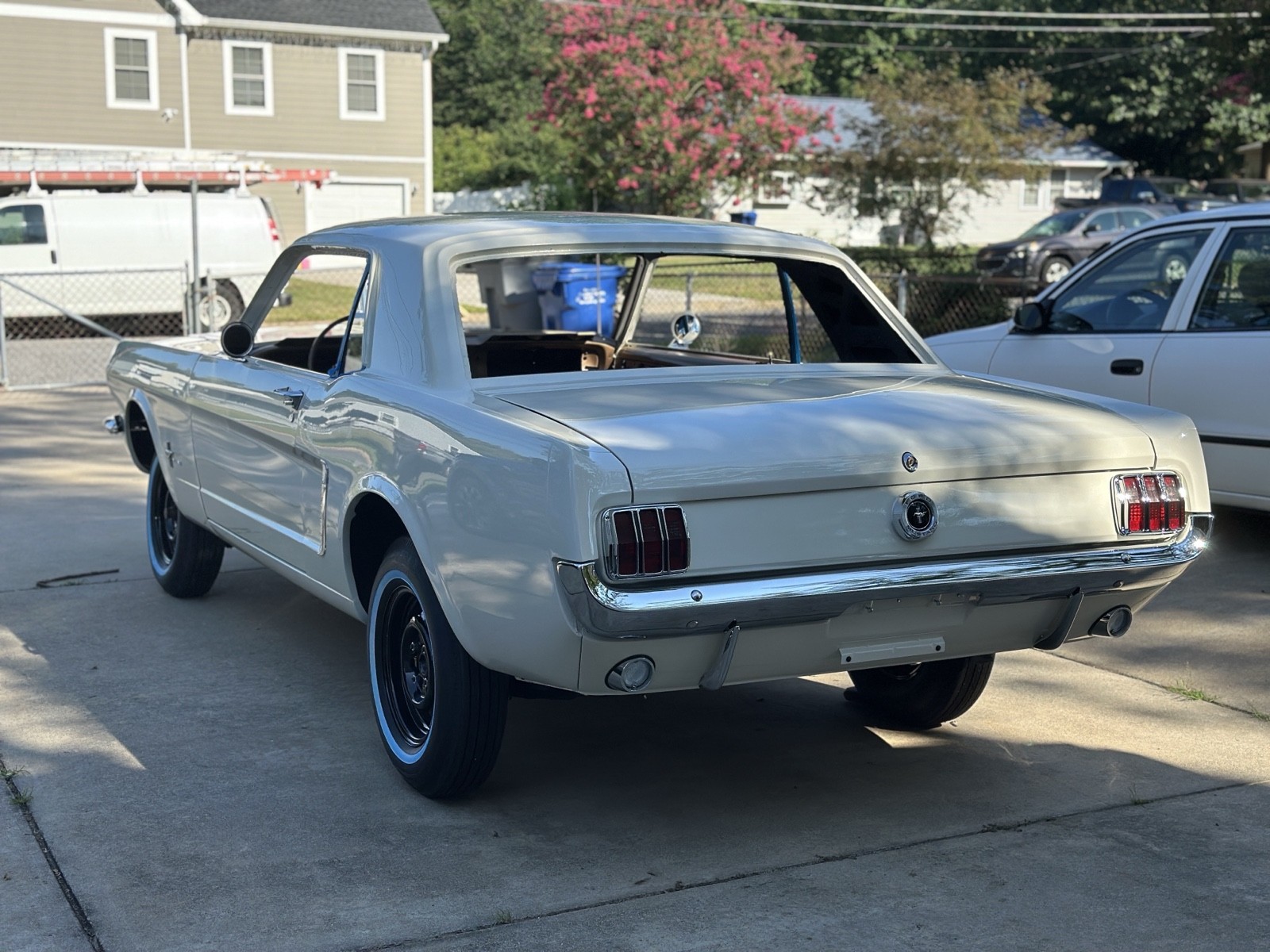 Ford-Mustang-1965-1