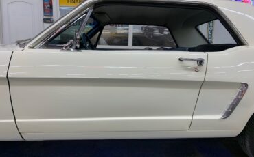 Ford-Mustang-1965-2-door-14