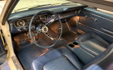 Ford-Mustang-1965-2-door-24