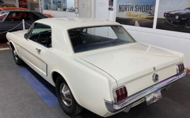Ford-Mustang-1965-2-door-3