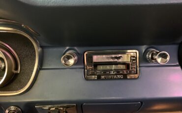Ford-Mustang-1965-2-door-32