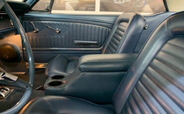 Ford-Mustang-1965-2-door-37