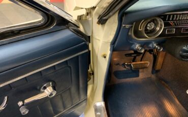 Ford-Mustang-1965-2-door-39