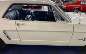 Ford-Mustang-1965-2-door-8
