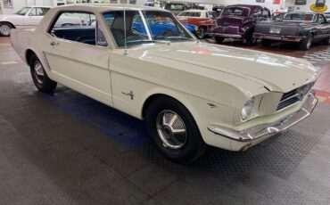 Ford-Mustang-1965-2-door-9