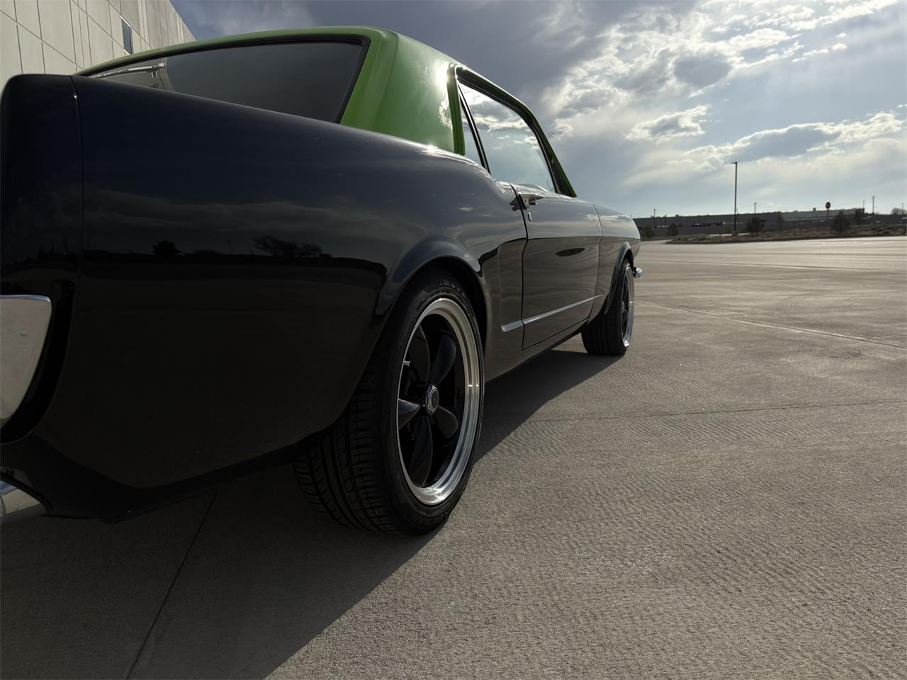 Ford-Mustang-1965-BlackGreen-BlackGreen-12