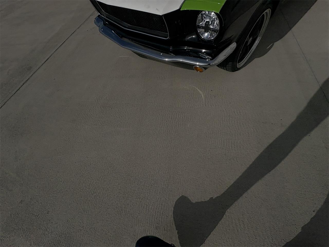 Ford-Mustang-1965-BlackGreen-BlackGreen-2