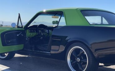 Ford-Mustang-1965-BlackGreen-BlackGreen-30