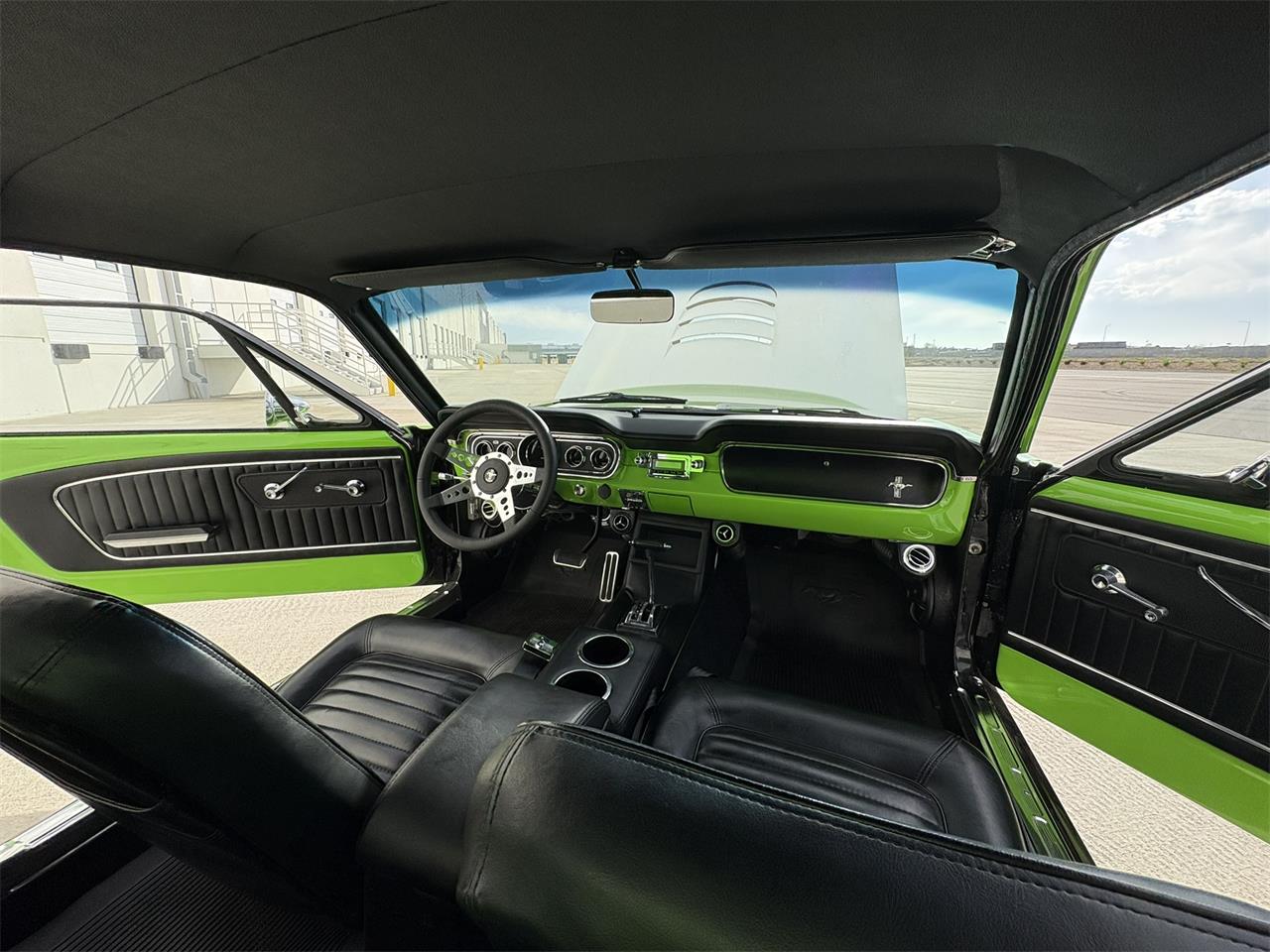 Ford-Mustang-1965-BlackGreen-BlackGreen-35