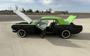 Ford-Mustang-1965-BlackGreen-BlackGreen-38