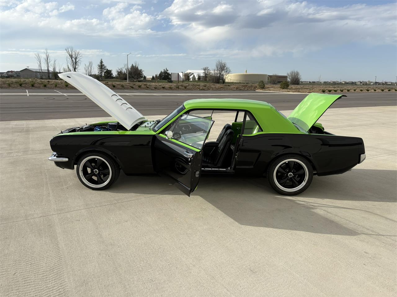 Ford-Mustang-1965-BlackGreen-BlackGreen-38