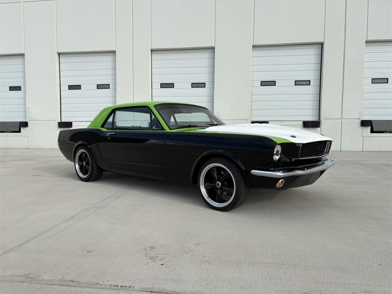 Ford-Mustang-1965-BlackGreen-BlackGreen-47