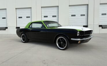 Ford-Mustang-1965-BlackGreen-BlackGreen-48