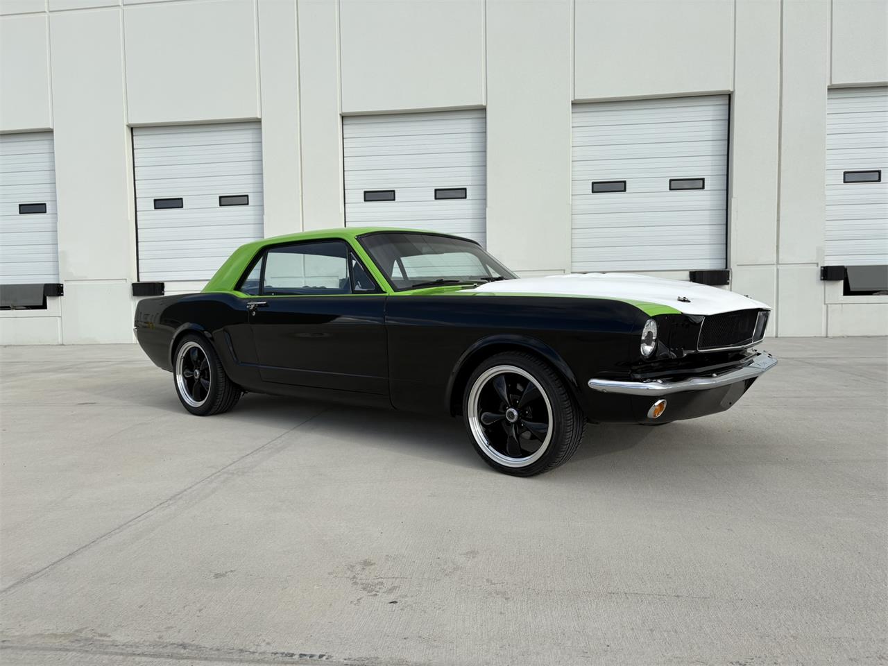 Ford-Mustang-1965-BlackGreen-BlackGreen-48